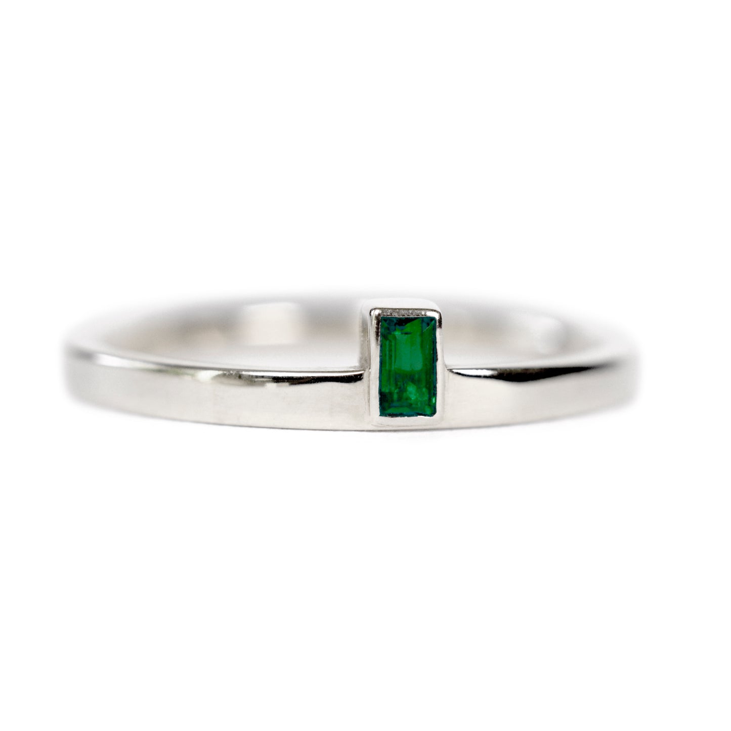 ANILLO RUBÍ BAGUETTE DE ORO BLANCO 14K