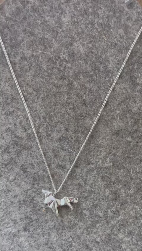 LOBO ORIGAMI EN USO.