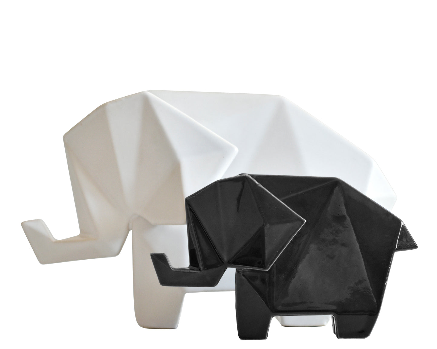 ELEFANTE MINI DE CERAMICA COLOR NEGRO BRILLANTE.