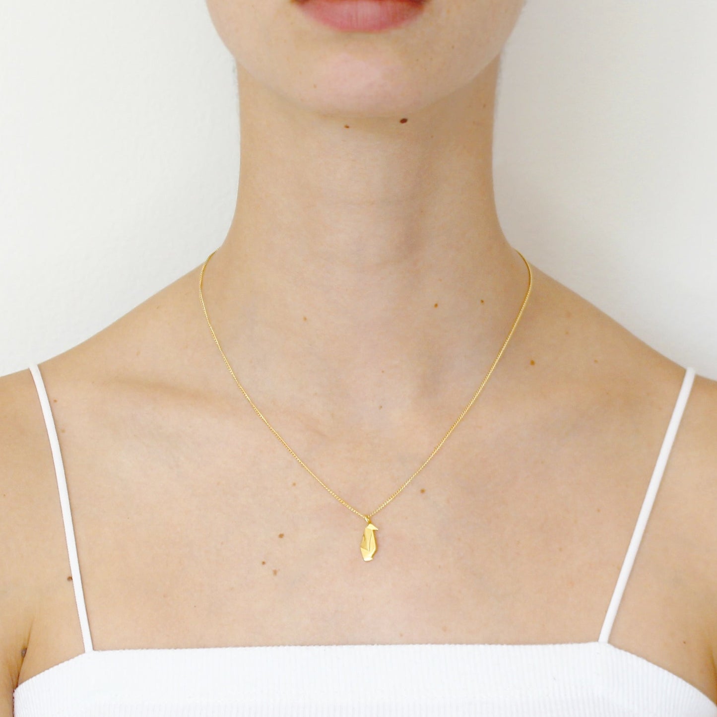 MODELO USA DIJE PINGUINO ORIGAMI DE PLATA .925/CHAPA DE ORO AMARILLO CON CADENA