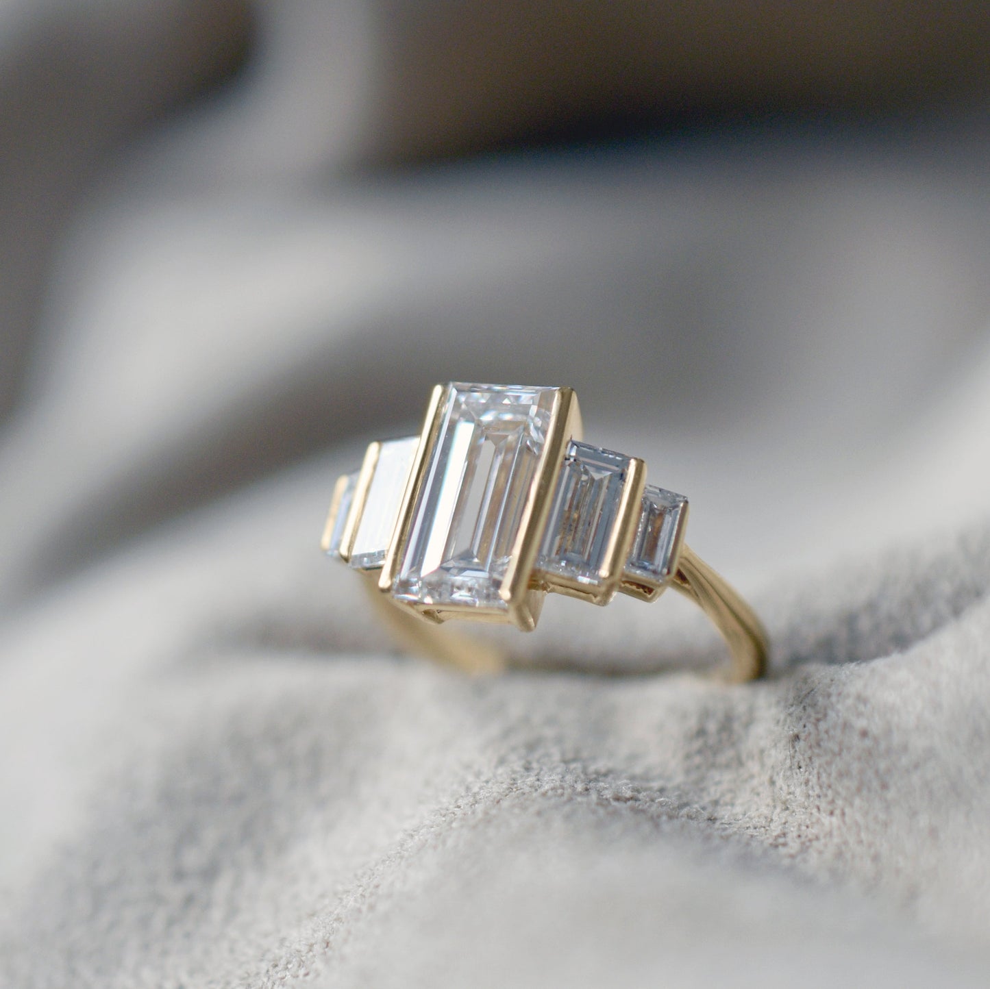 Anillo art deco ceci oro amarillo 18K, joyería personalizada hecho en méxico. 