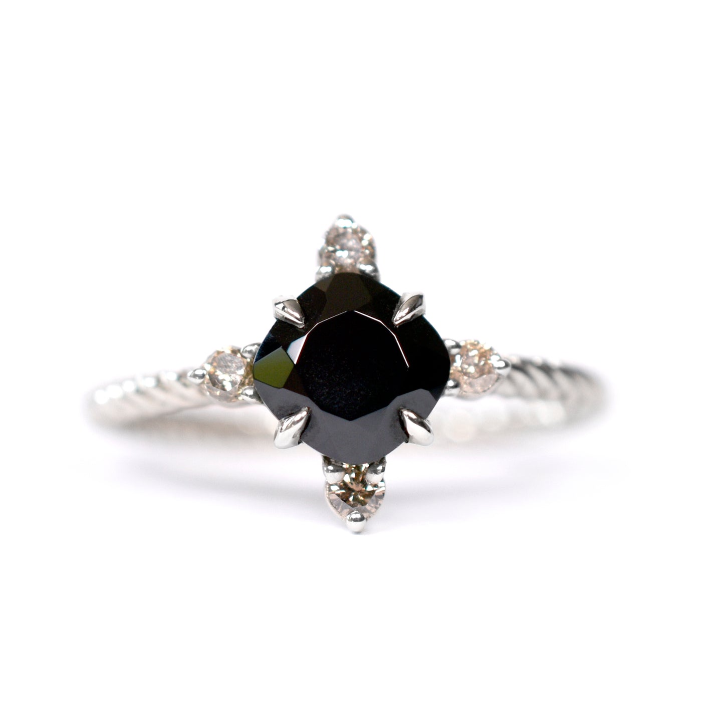 Anillo Espinela Diamantes Ahumados