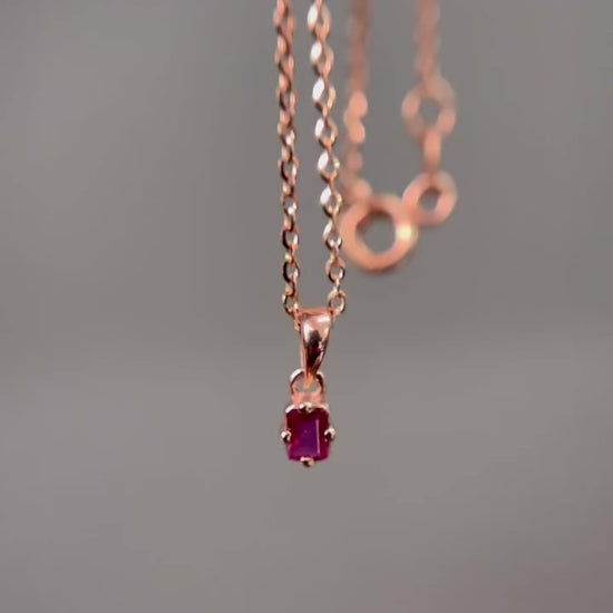 Video
Collar Gemas Rubí Natural / Cadena De Oro rosa 14k 40 cm.
